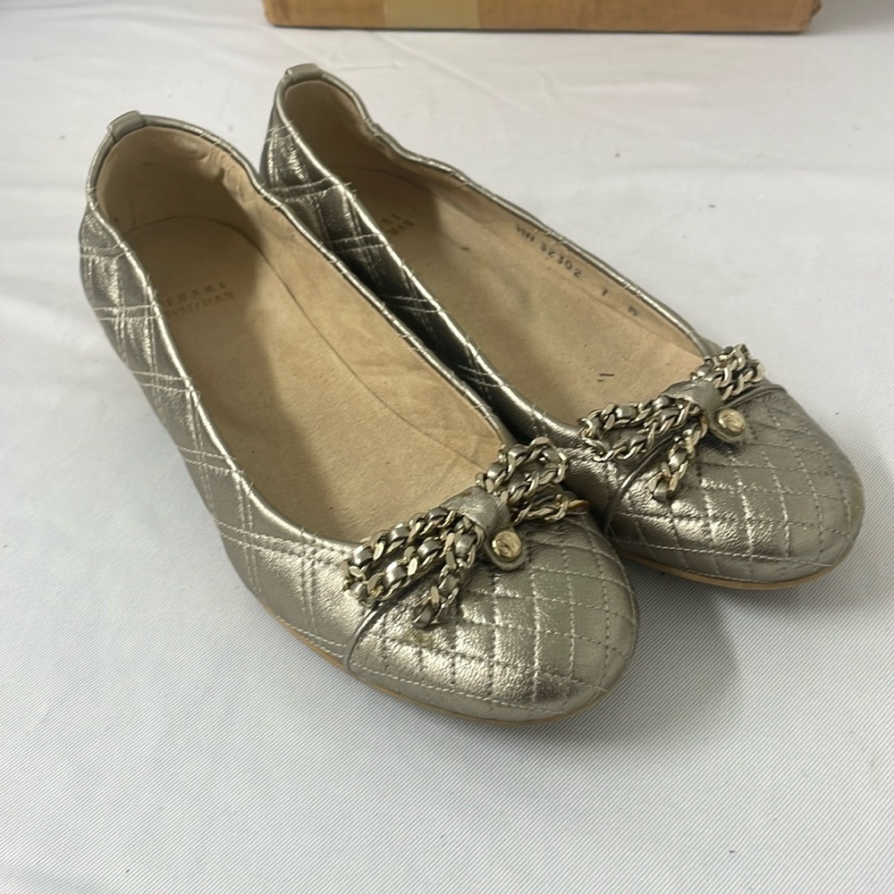 Stuart Weitzman Size 7 Platinum Leather Chain-Link Heeled Ballet Flats